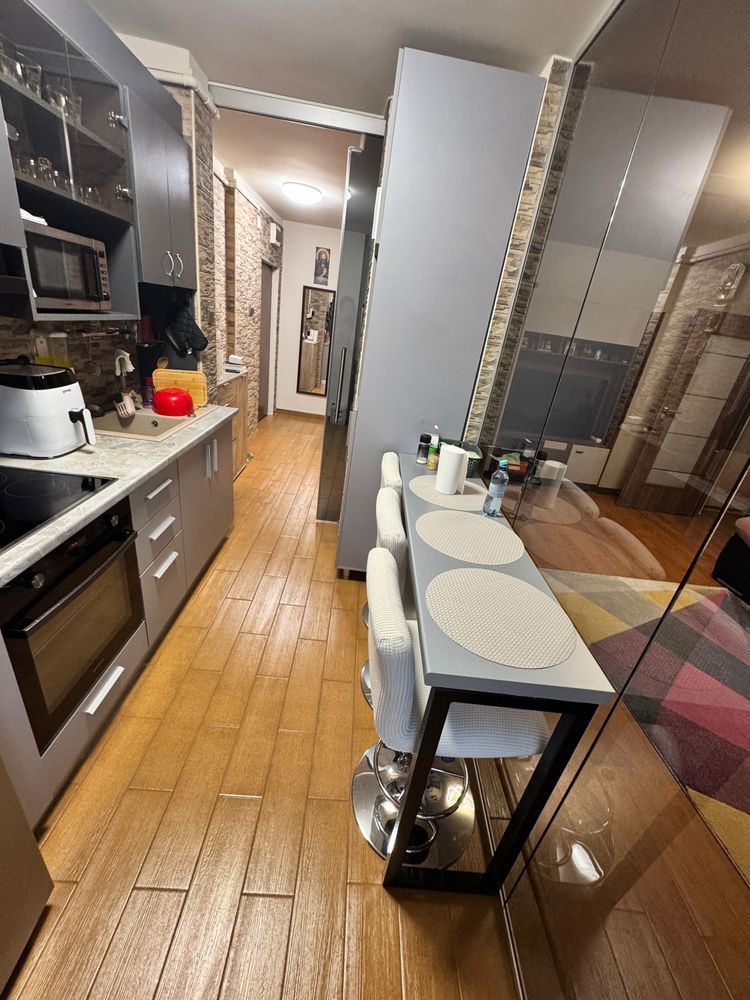 Ap mobilat 50m metrou grivita - parcare libera - Poză 3