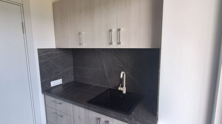 De inchiriat Studio – TOTUL NOU! Mobilat, utilat, garaj inclus – Rotar Park - Poză 3