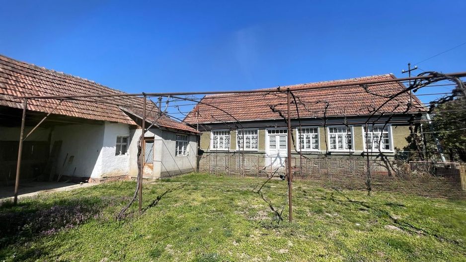 Casă tradițională la sat +teren 1.500 mp. Sat  Săbolciu-51000 euro neg - Poză 6