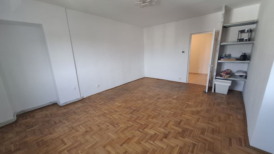 Apartament 2 Cam 9 mai zona Catedralei - Poză 15
