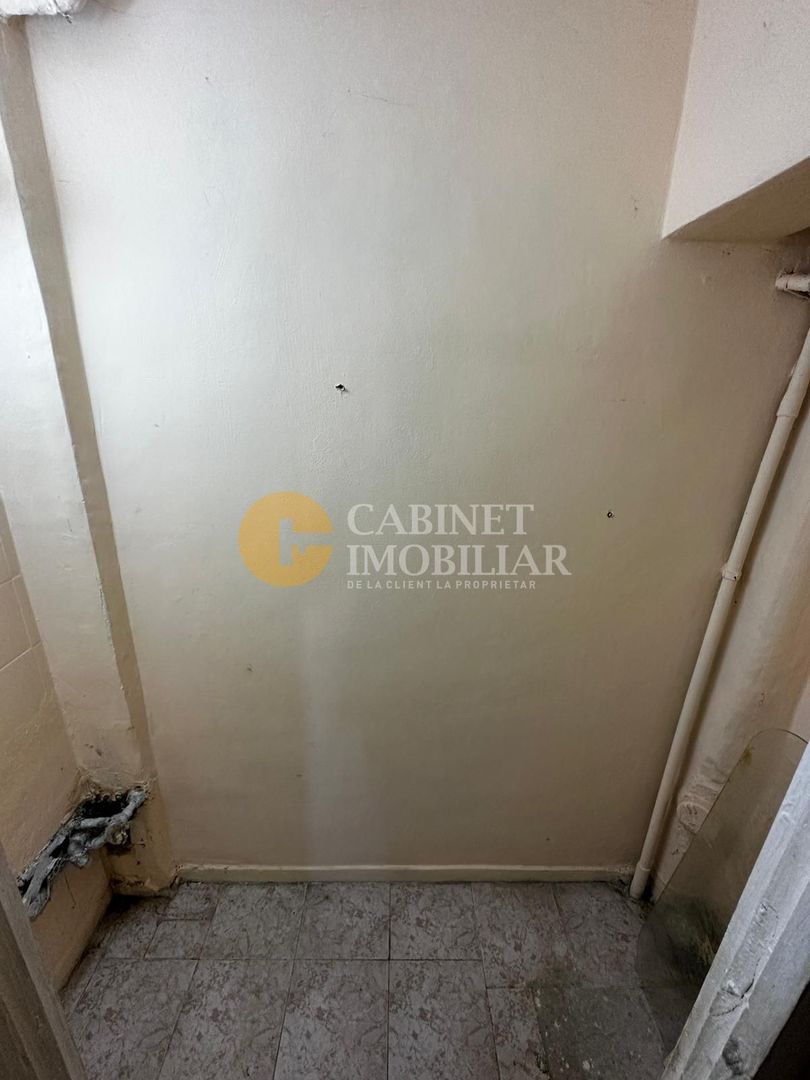 Apartament cu 3 camere decomandat, 2 bai, etaj intermediar - Gara - Poză 7