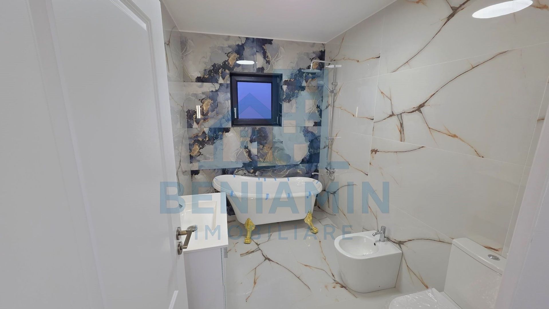 Casa noua 4 dormitoare 2 bai P+1 zona Selgros Teilor - Poză 10