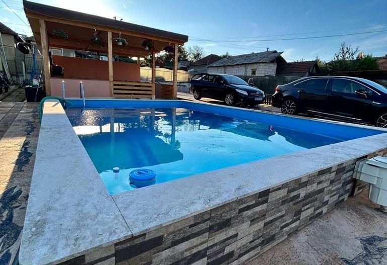 Casă spațioasă cu piscină, de vânzare în Simeria - Poză 4