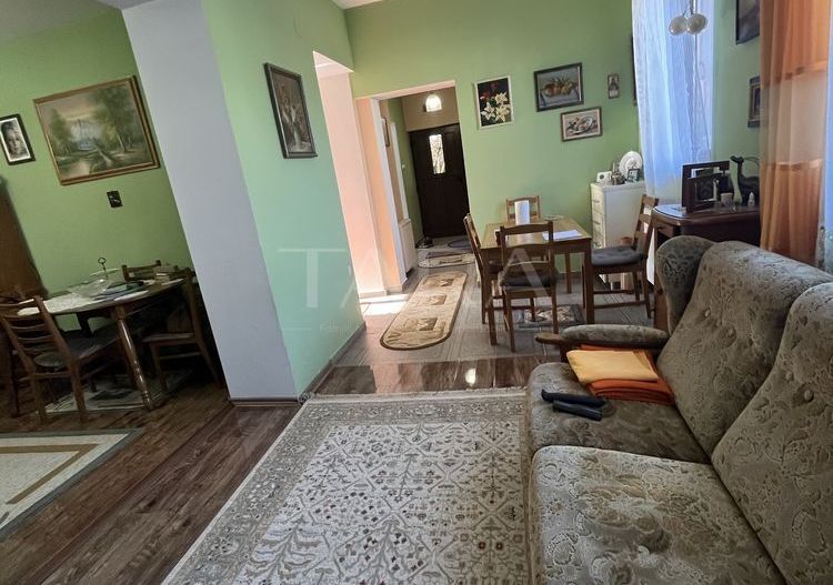 Casă individuală cu etaj,  Gruia, zonă liniștită, aproape de Centru. - Poză 3