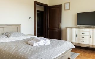 Casa 5 Camere, 2 Bai, 1900 mp Teren, Zona Oarda - Poză 3