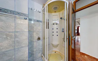 5 min Metrou Crangasi Apartament 3 camere - Poză 17