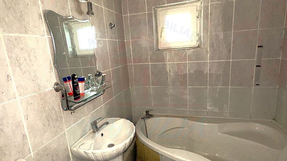 68.ooo euro, apartament 3 camere, decomandat, Micro 16 - Poză 8