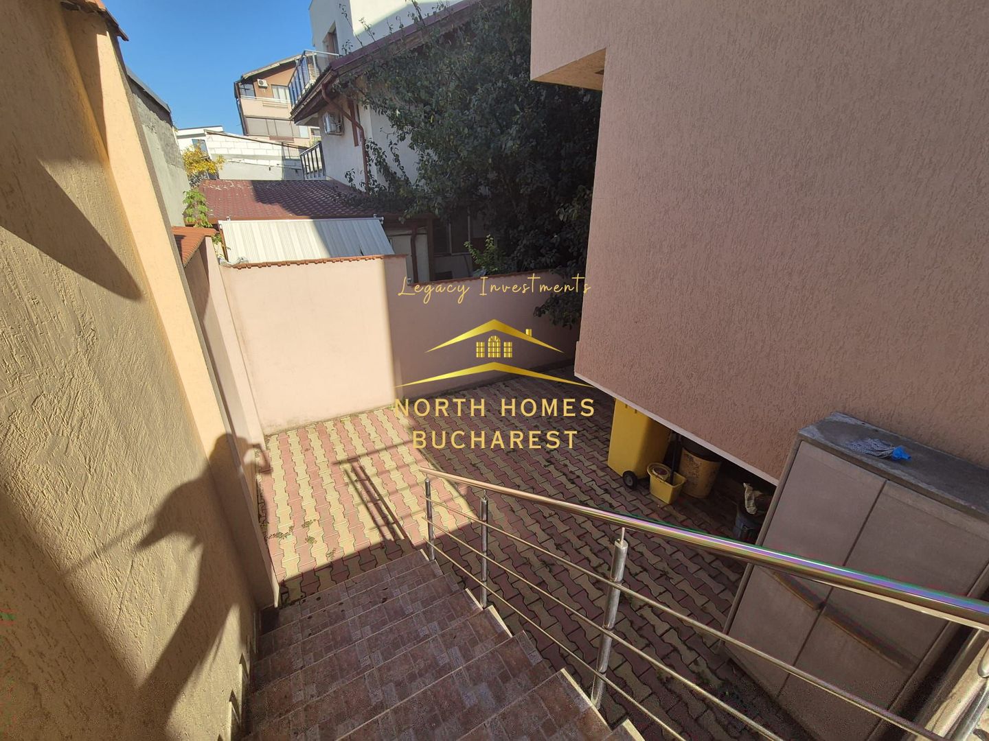 Ap 3 camere cu parcare subterana si curte in vila in zona Dămăroaia - Poză 7