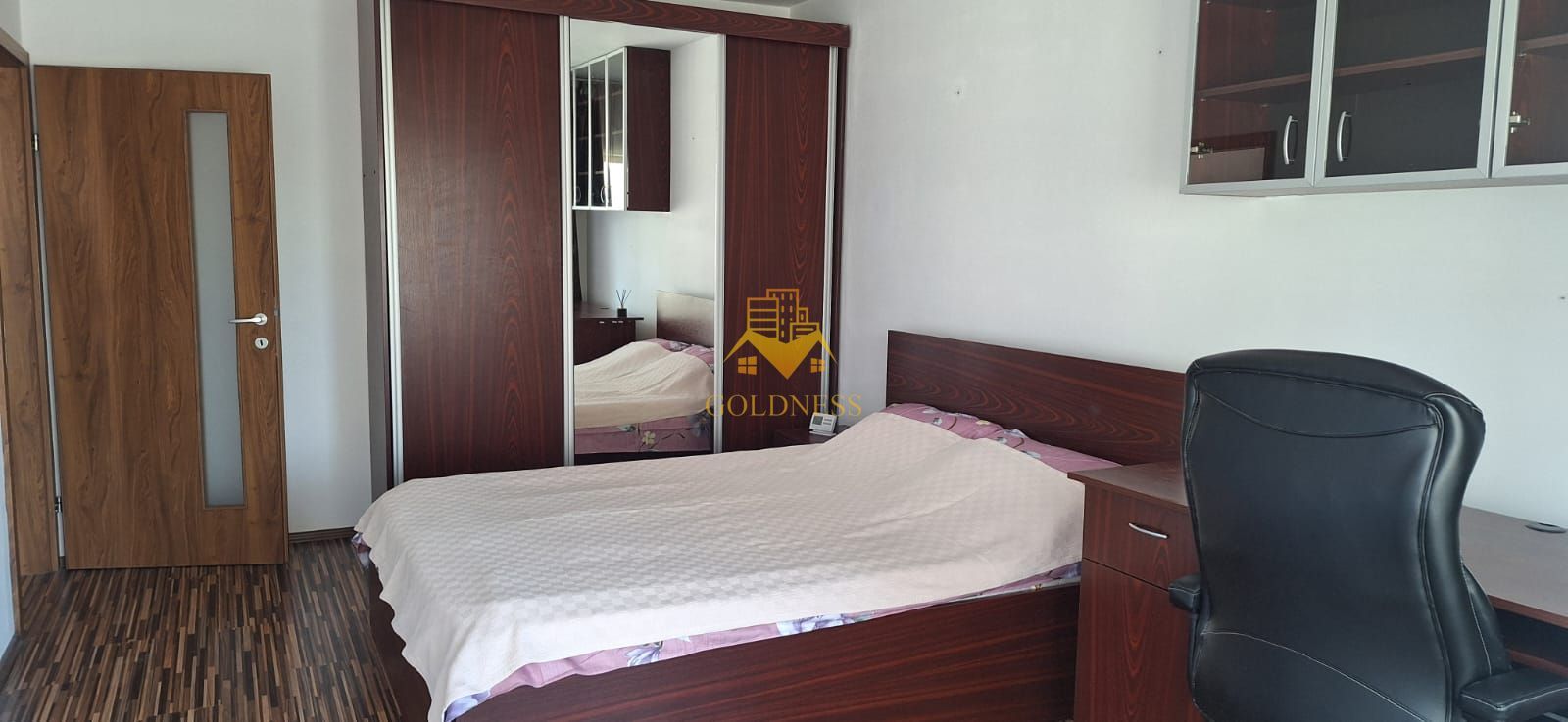 3 camere open space,Pet Friendly, Buna Ziua,Grand Hotel Italia,Parcare - Poză 1