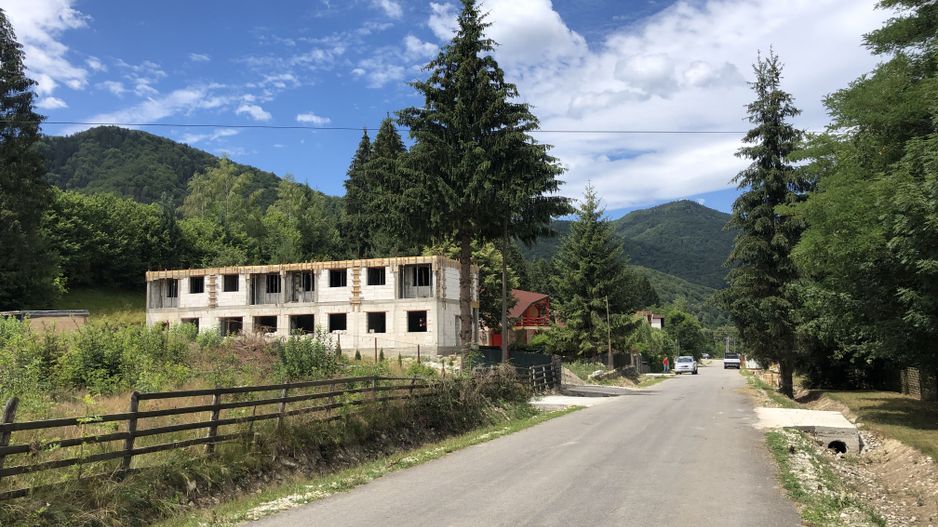 Hotel în constructie-Poiana Mărului plata in rate - Poză 2