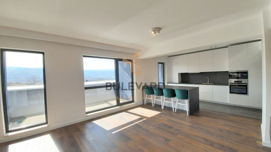 Apartament ultrafinisat de 80 mp + terase 32 mp, parcare subterana! - Poză 1