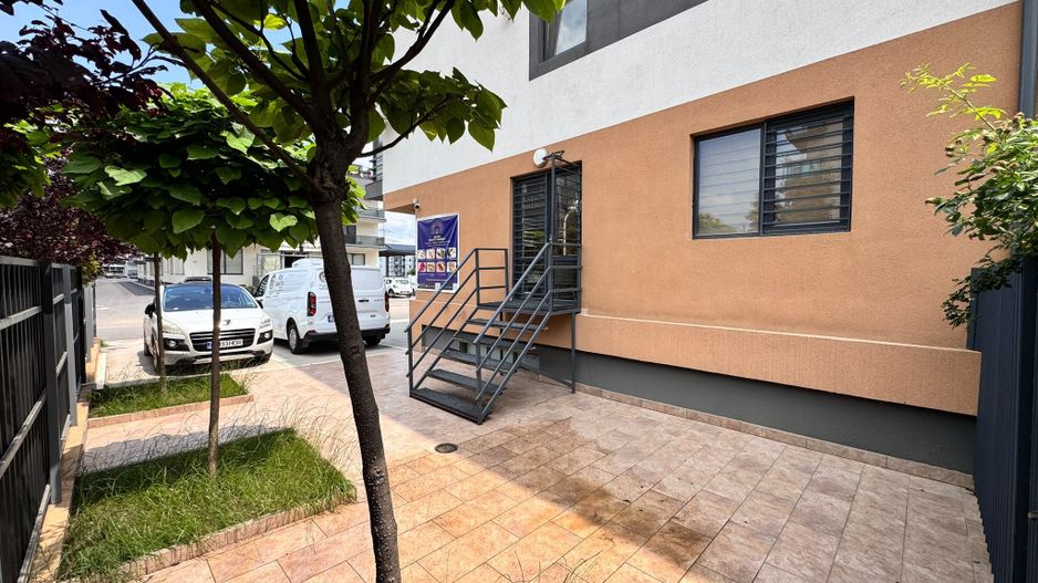 SPATIU ADIMISTRATIV - CURTE PRORIE 78MP, 2 PARCARI + AFACERE LA CHEIE - Poză 3
