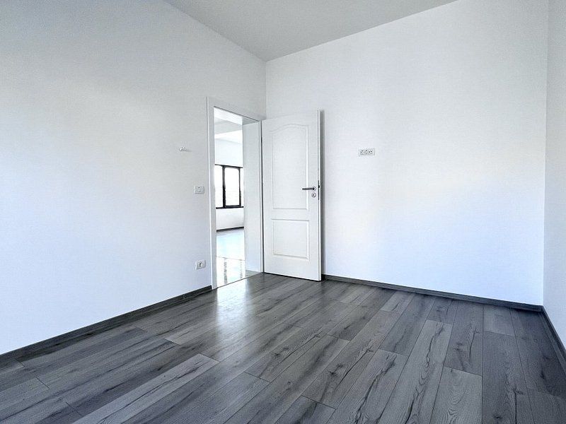 Duplex 5 camere, zona liniștită - Socar -  Dumbrăvița - Poză 9