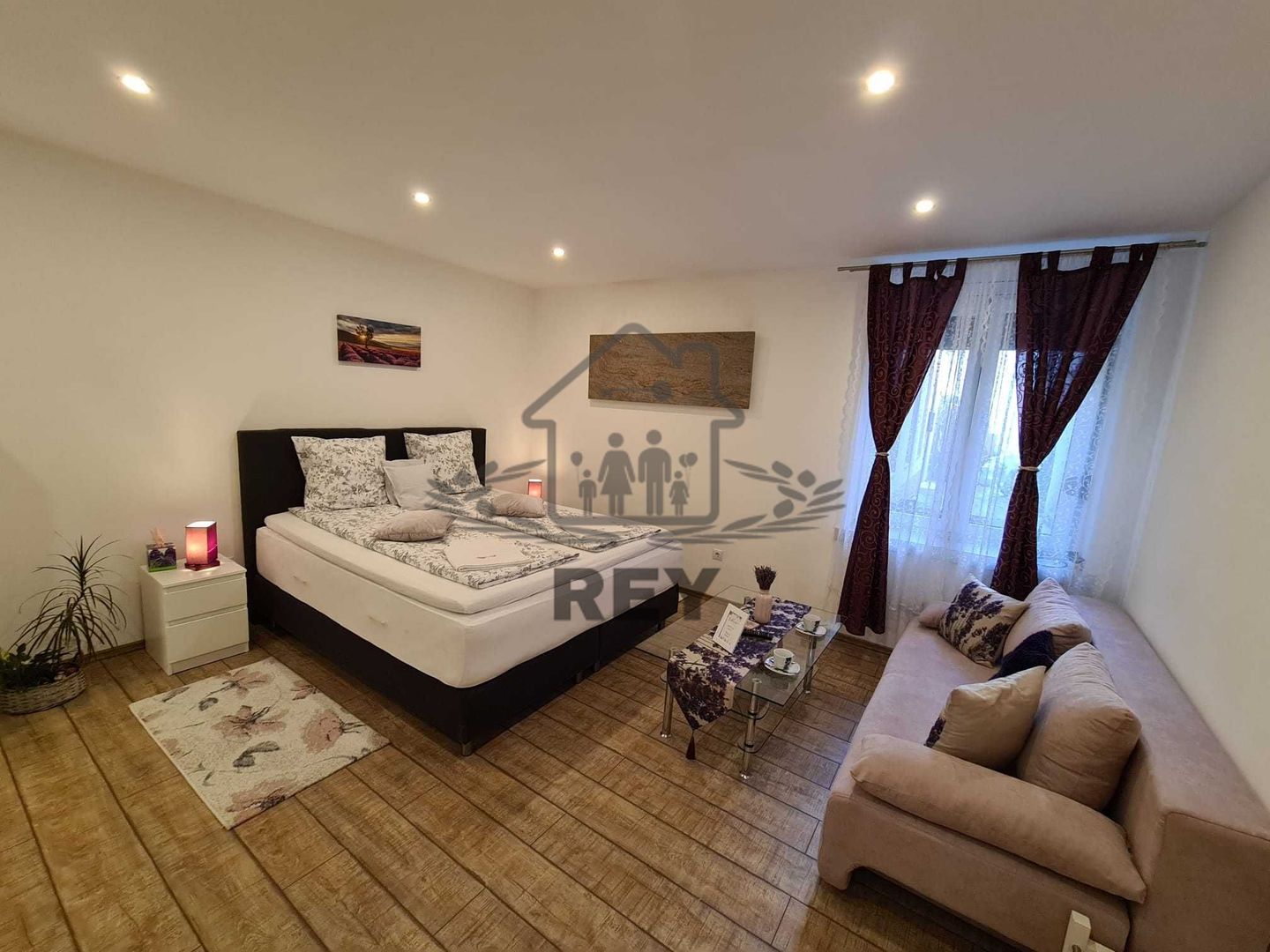 Garsonieră mobilată, zonă ultracentrală, ideală pentru regim hotelier - Poză 2