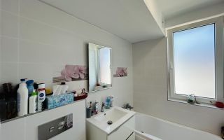 Casă 4 camere, 2 băi, mobilată și utilată – curte proprie 80 mp - Poză 8