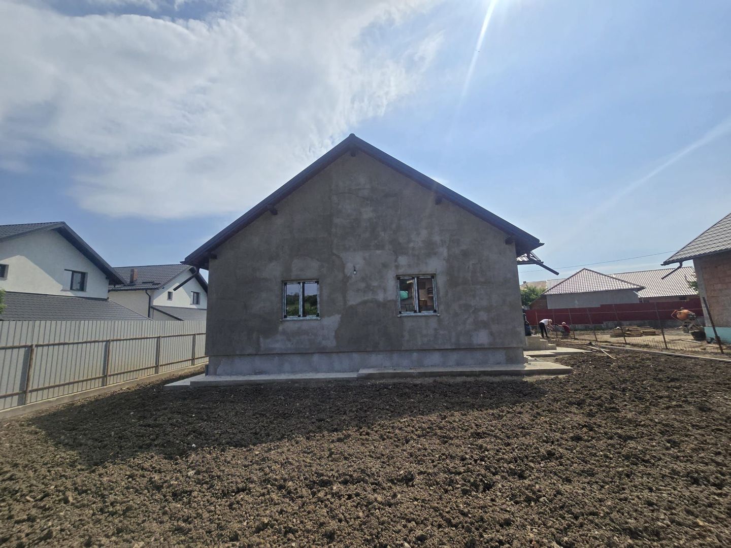 Casă Nouă Modernă de Vânzare –Sărata, Bacău,Confort, Spațiu și Liniste - Poză 3