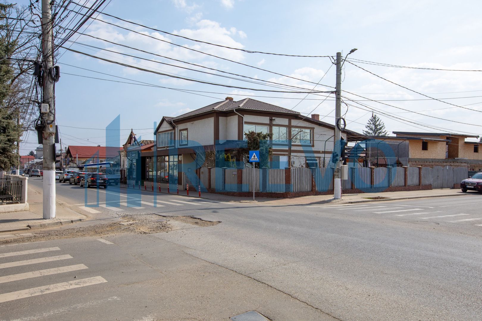 Clădire și teren de investiție, central Roman - Poză 68