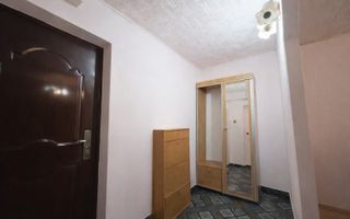 Garsonieră compartimentată în 2 camere - Blv. Republicii - Mobilată - Poză 2