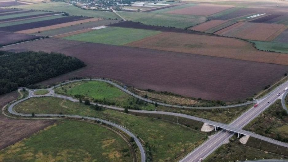 27 ha Teren intravilan pe A3 cu destinatie centru logistic - Poză 3