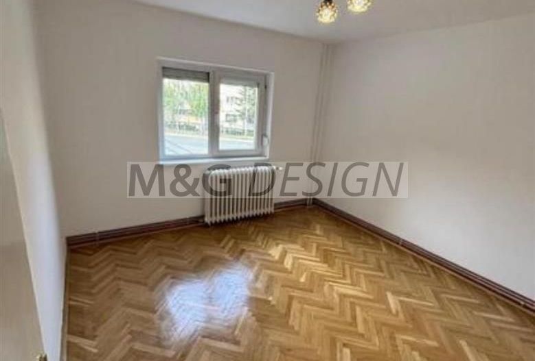 Apartament 3 camere etaj 1 cu Garaj - Poză 3