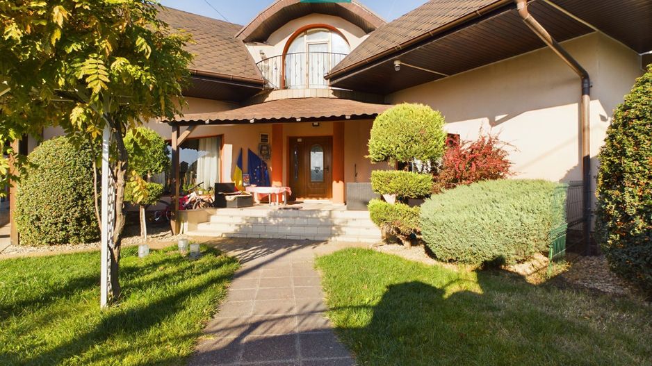 Casă pe Strada Oituz - Poză 1