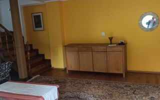 CASA CU 6 CAMERE ZONA CENTRAL - Poză 8