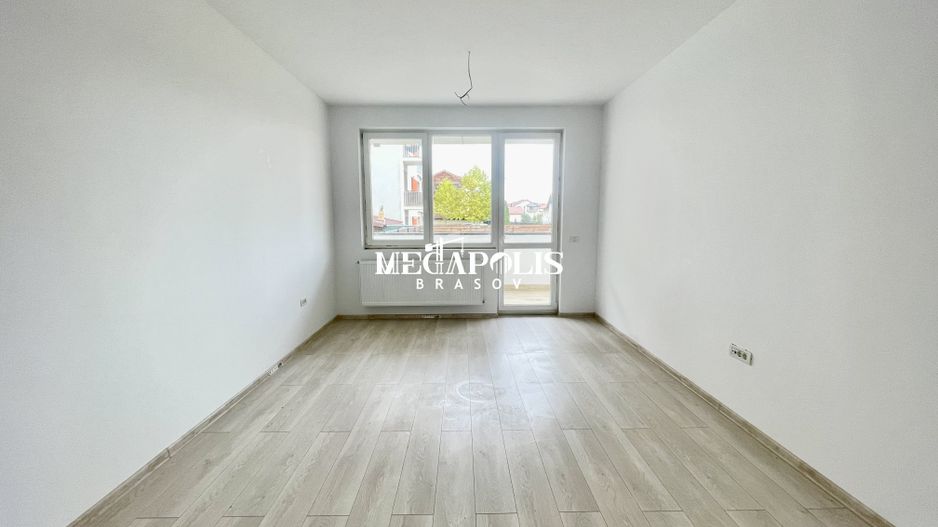 2 camere | Curte 347 mp | Decomandat | Parcare - Poză 6
