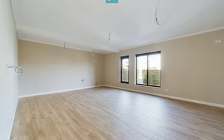 Casă tip duplex Dumbrăvița despărțit prin spațiu tehnic - Poză 11