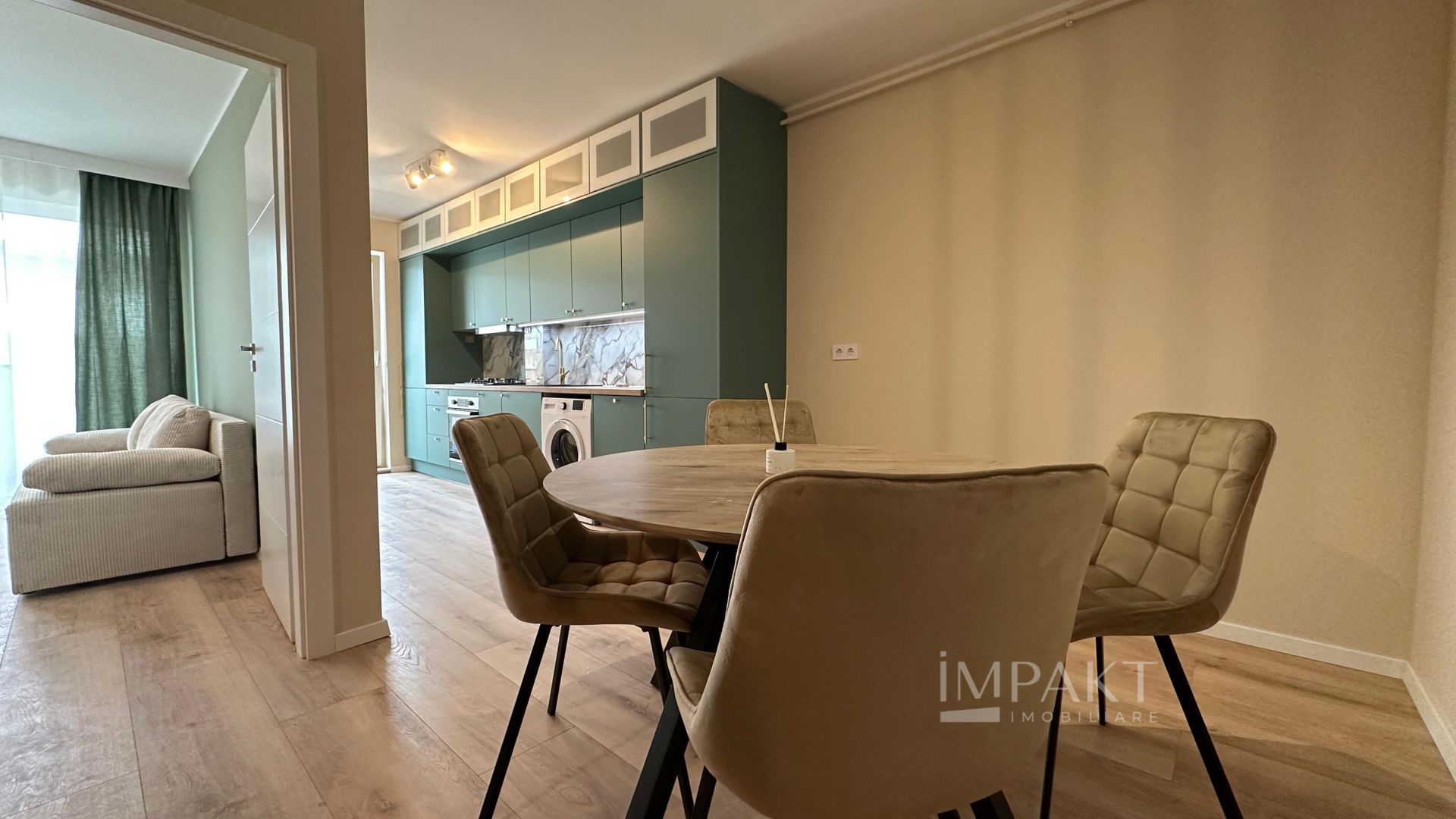 Apartament la cheie, 2 camere, balcon 10 mp – Eroilor, Floresti! - Poză 1