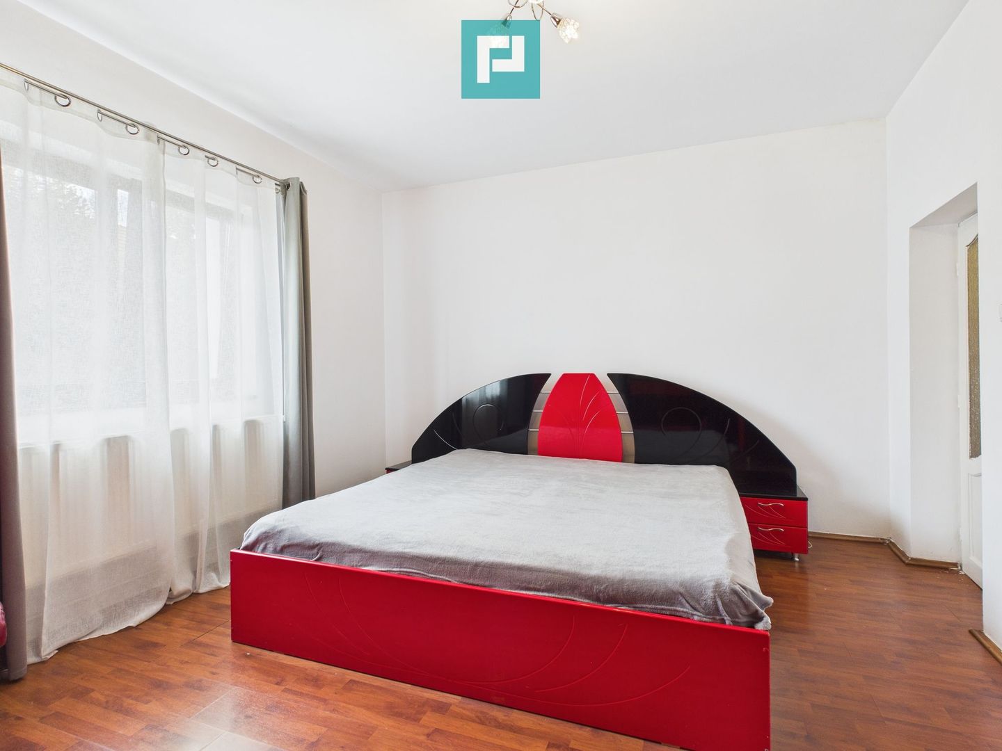 Apartament cu 2 camere și terasă generoasă - Poză 4