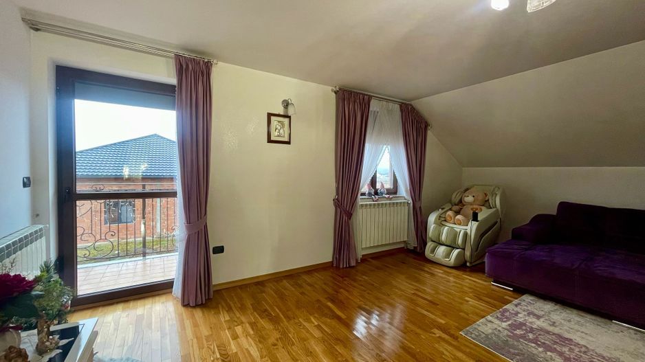 CASA COMPLET UTILATA SI MOBILATA MODERN CU GRADINA | 1100 MP |MARGINEA - Poză 11