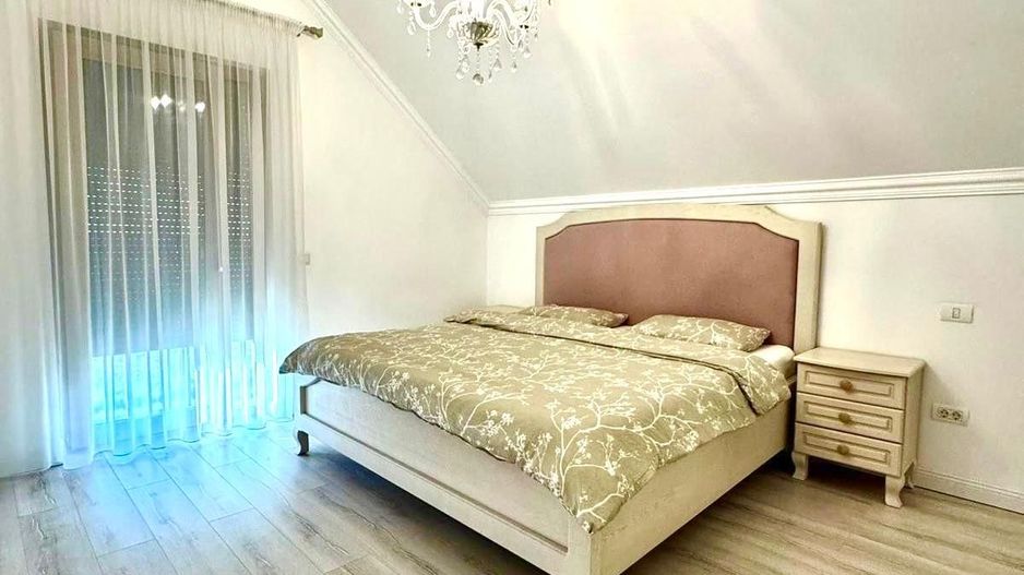 Casa individuala  PREMIUM   cu 5 camere - complet mobilata - Sacalaz - Poză 10