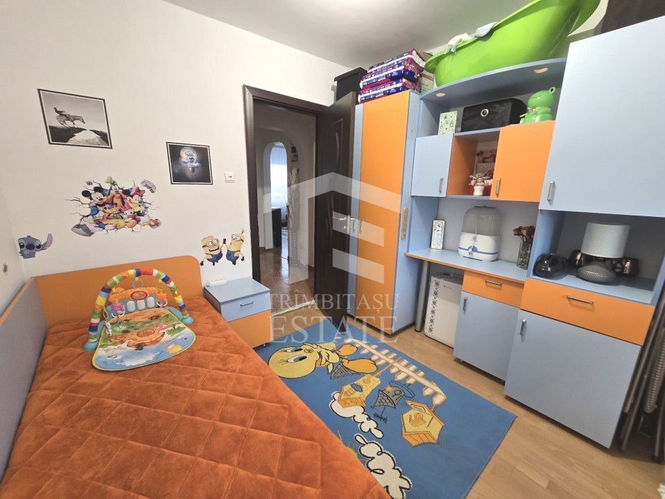 INEL I - Apartament cu centrala pe gaz, loc de parcare si pod de 60 mp - Poză 16