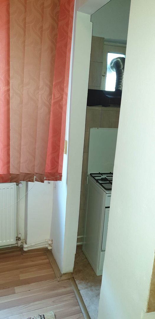 Vând ap.2 camere, proprietar - Poză 1