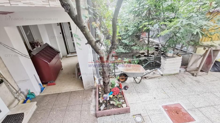 Vanzare casa Andronache - Poză 12