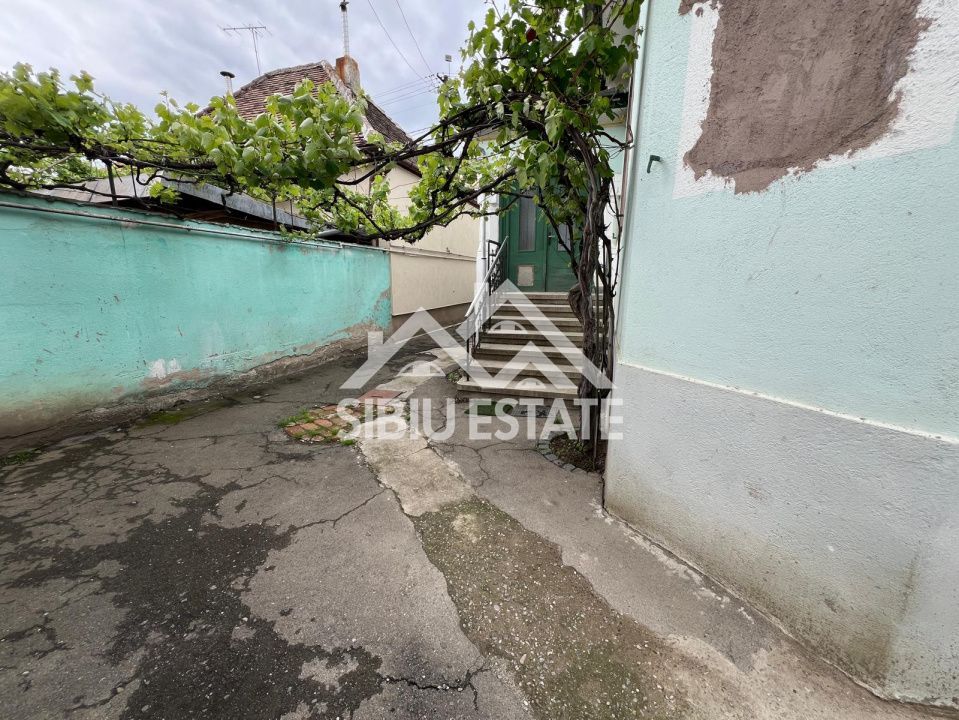 De vânzare: Proprietate cu 2 unități locative ,Zona Lupeni, Sibiu - Poză 3