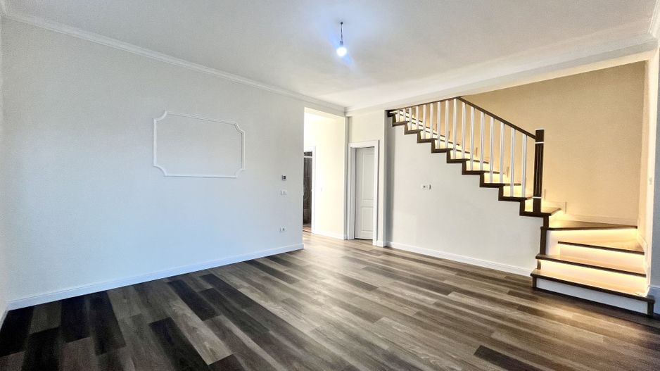 Duplex premium în Moșnița Nouă, separat prin camera tehnică, P+ 1 etaj - Poză 3