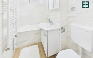 De închiriat - Apartament cu 2 camere -  Zonă Ultracentrală - Arad - Poză 16
