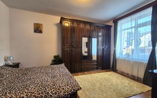 Piața de Miercuri, casă singură în curte, renovată 2025 - Poză 6