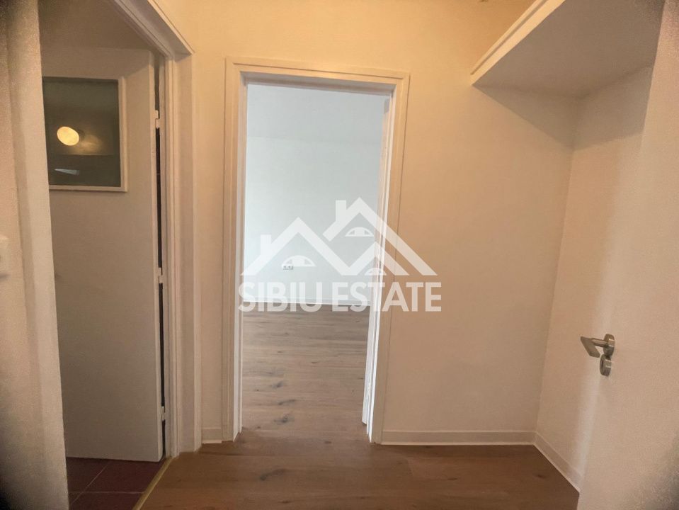 Apartament de vanzare, cu 2 camere, etaj 2, renovat recent Cartier Terezian - Poză 4