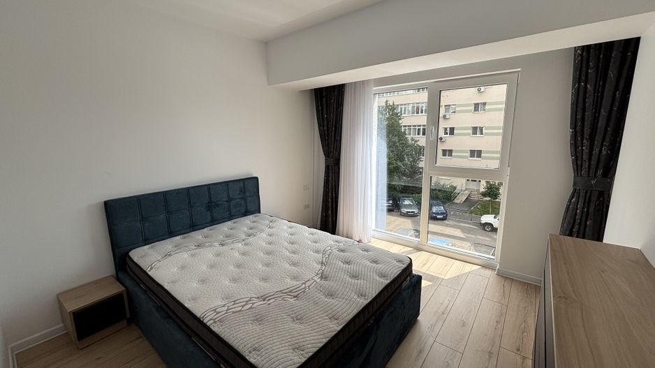 Apartament 3 Camere Decomandat | Terasă 23 mp cu Vedere la Lac + Parcare - Poză 6