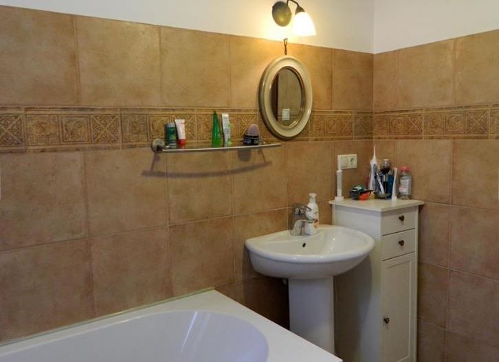 Sanpetru- intrare din Brasov, zona veche de case, locuinta din 2009, pret 199000 - Poză 13