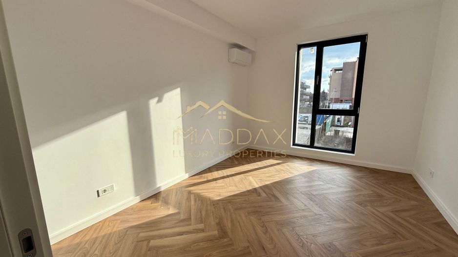 Vilă **6 camere  **451mp // Zona Iancu Nicolae - Poză 18