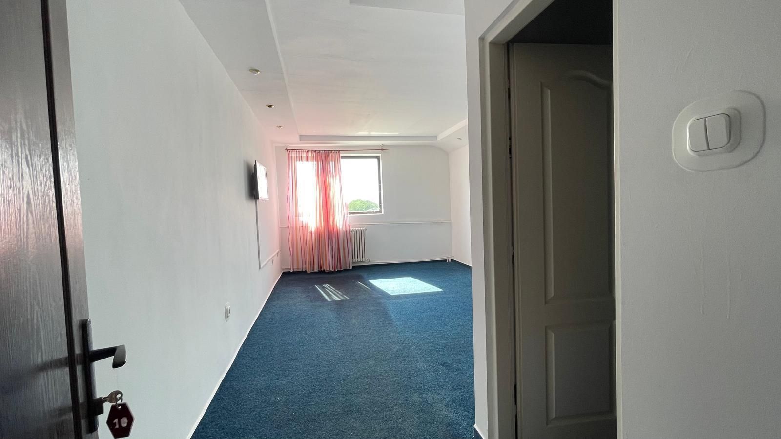 HOTEL DE INCHIRIAT CU 14 CAMERE SI PARCARE BORS E60 - Poză 7