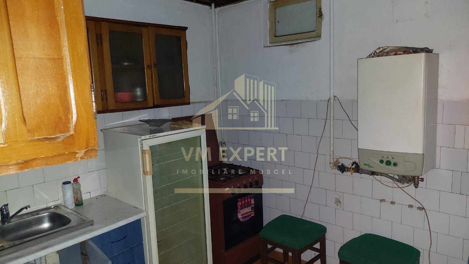 VILA 6 CAMERE, TEREN 300 MP, CAMPULUNG - Poză 13