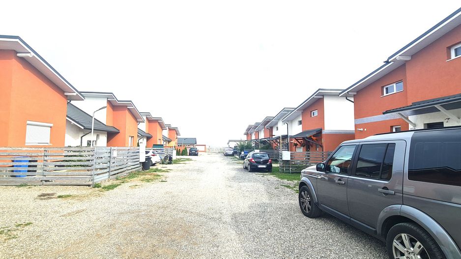 Casa 4 camere complex rezidential intrare Tarlungeni Brasov - Poză 11