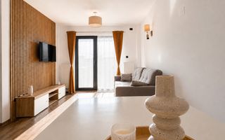 Vânzare ap. 2 camere decomandat, etaj 5, Iulius Mall, parcare - Poză 1