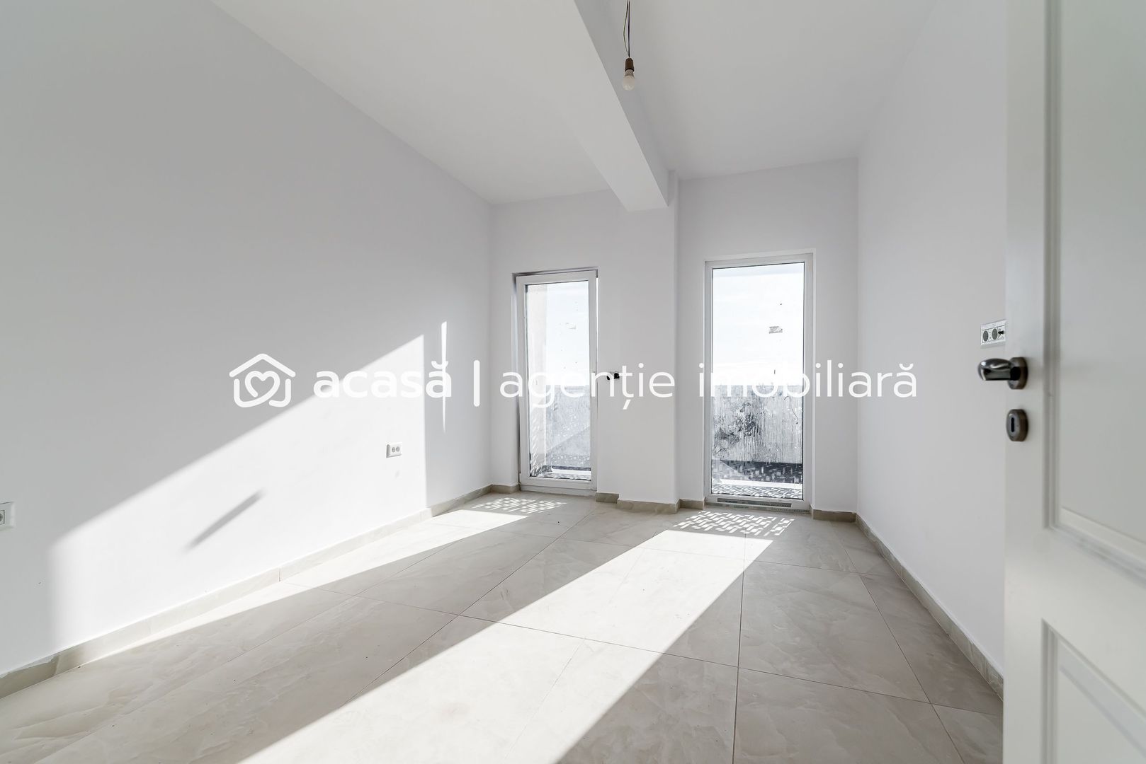 Apartament 3 camere în bloc finalizat – Micalaca | Parcare inclusă - Poză 3