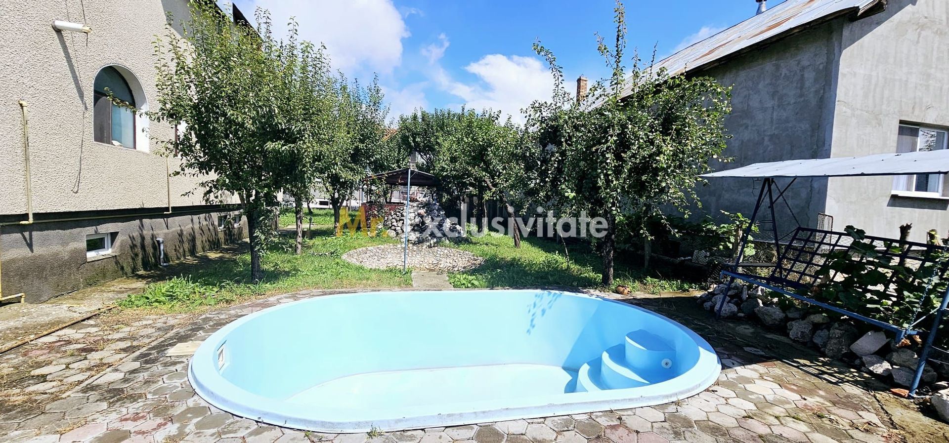 Vila generoasa cu piscina,garaj subteran si curte cu terasa-Turda - Poză 2