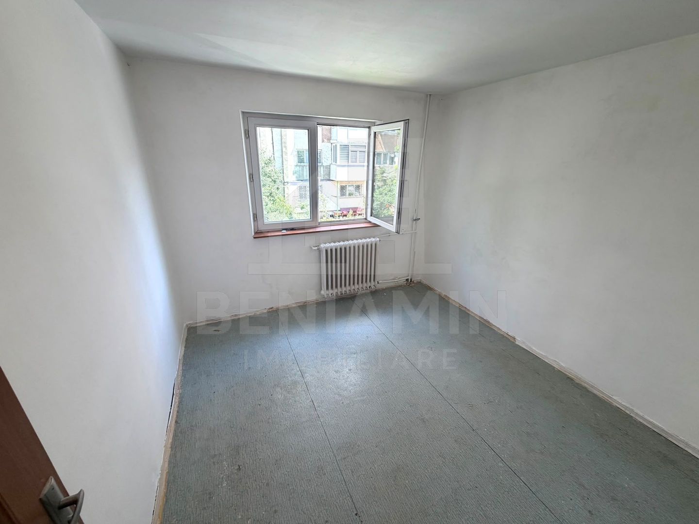 Apartament 2 camere etaj 1 cu teava de gaze 41mp Craiovita - Poză 3